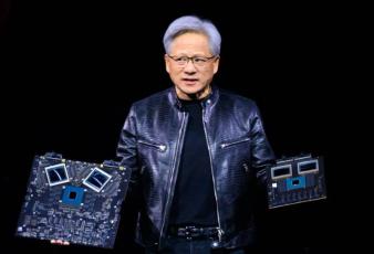 黄仁勋发布杀手级AI芯片 穿28万元新皮衣亮相